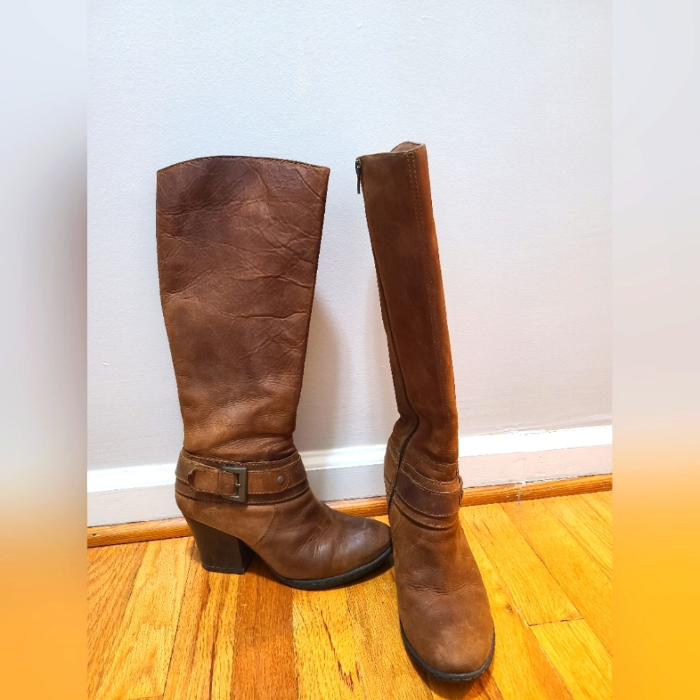 Size 8 B.o.c. tan brown heeled boots